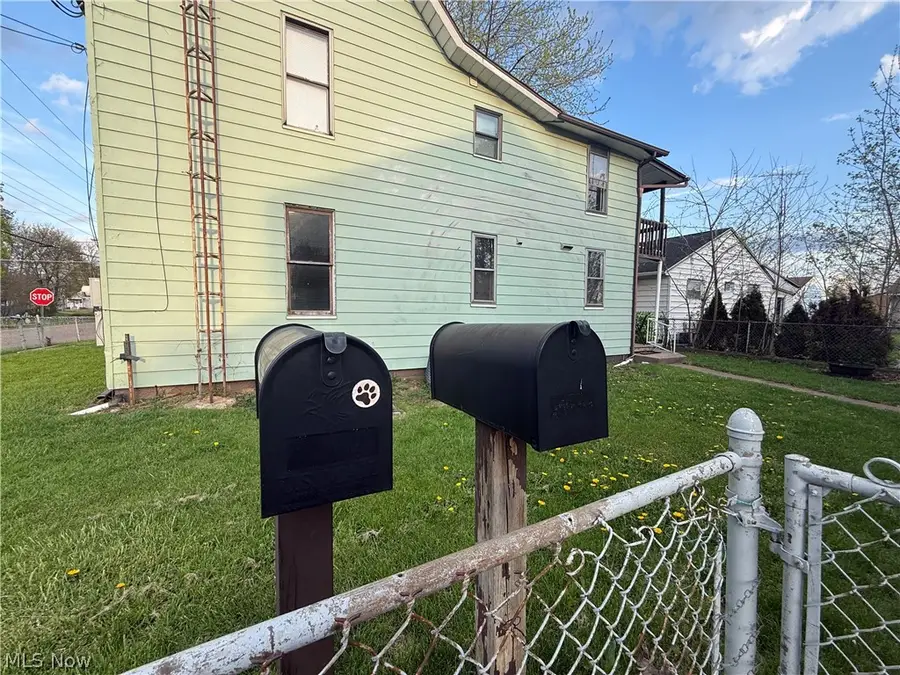 1301 Wertz Sw Avenue, Canton, OH 44710 - #2