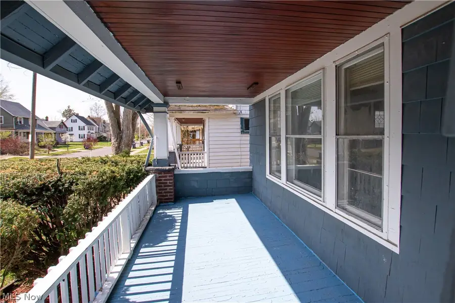 884 Nela View Road, Cleveland Heights, OH 44112 - #3