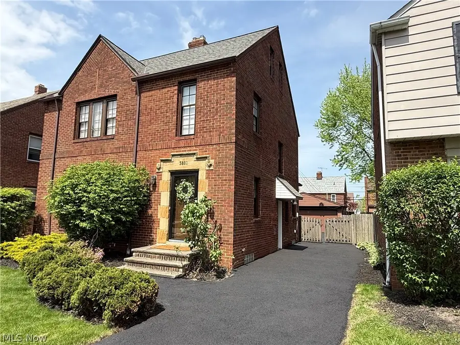 3881 Grenville Road, University Heights, OH 44118 - #2