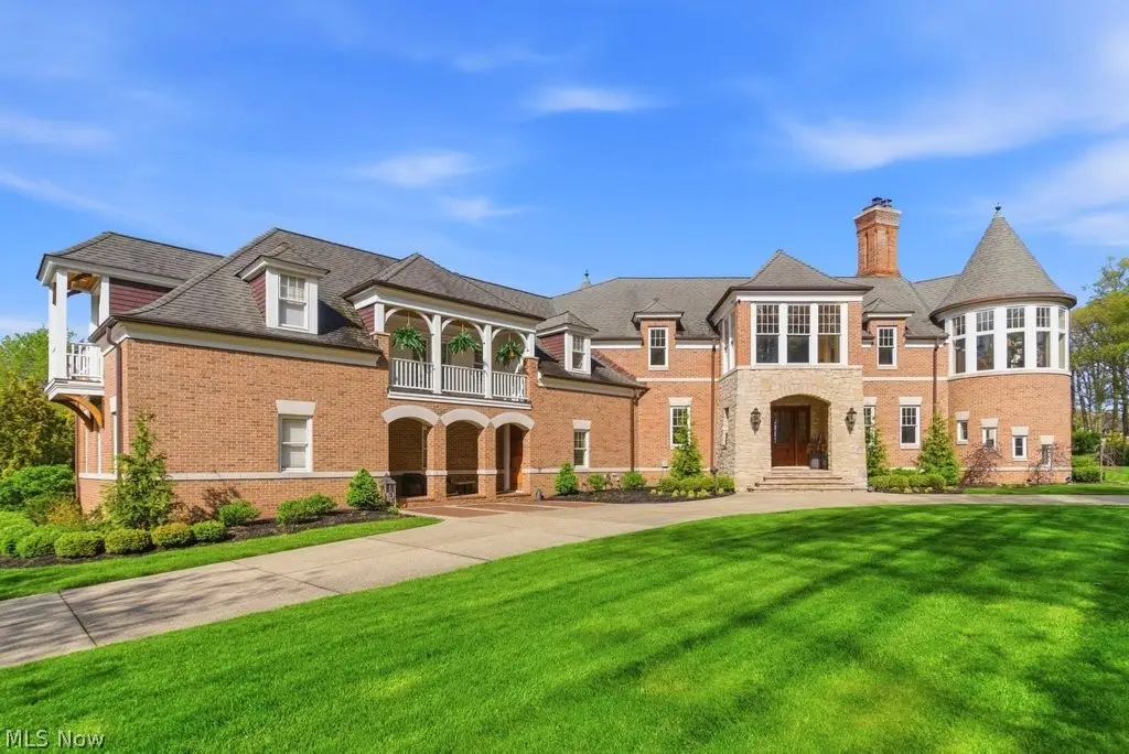 352 Bingham Court, Bratenahl, OH 44108 - #1