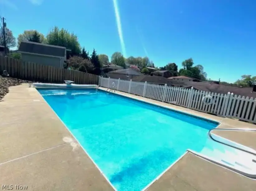 400 Terri Avenue, Steubenville, OH 43952 - #3