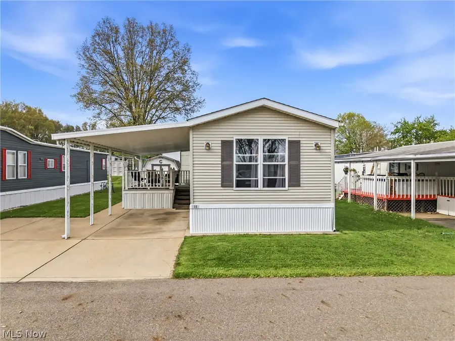 18 Oakwood Drive, Beloit, OH 44609 - #2