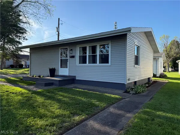 1127 Schell Nw Avenue, New Philadelphia, OH 44663