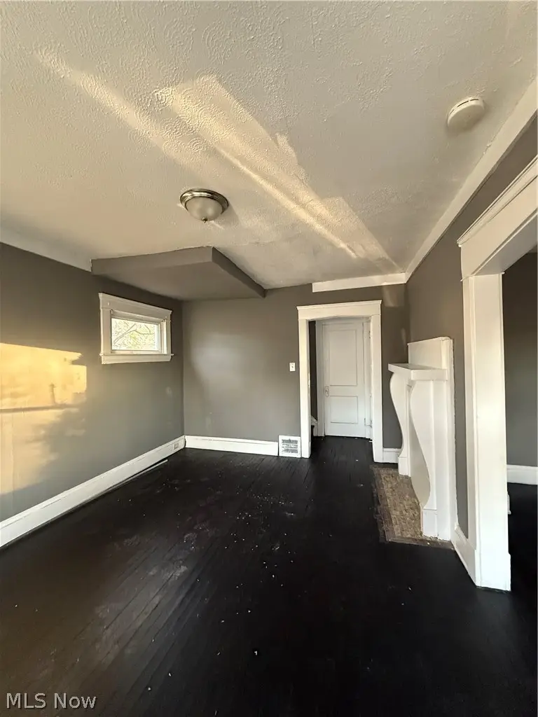 841 E 130 Street, Cleveland, OH 44108 - #3