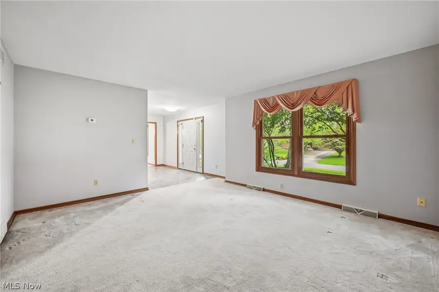 1178 Logan Woods Drive, Hubbard, OH 44425 - #3