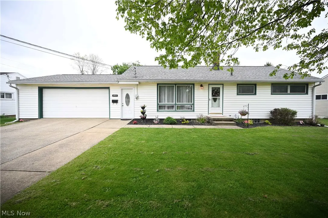 1911 39th Ne Street, Canton, OH 44705 - #1