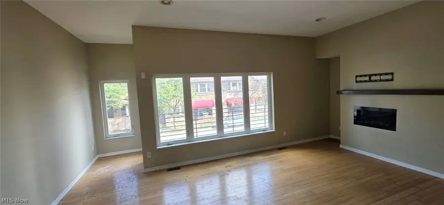 5703 Bridge Avenue, Cleveland, OH 44102 - #2