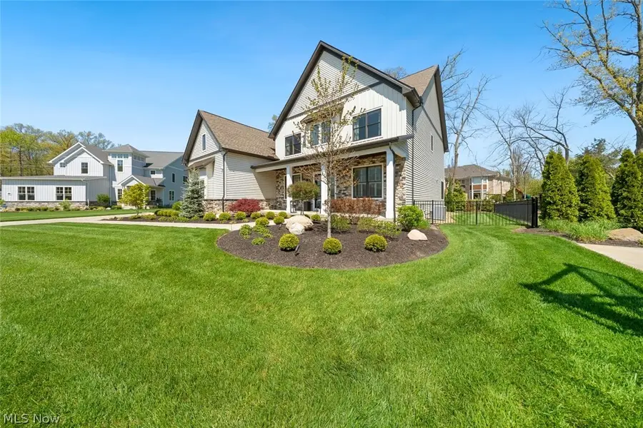 29288 Hampshire Place, Westlake, OH 44145 - #2