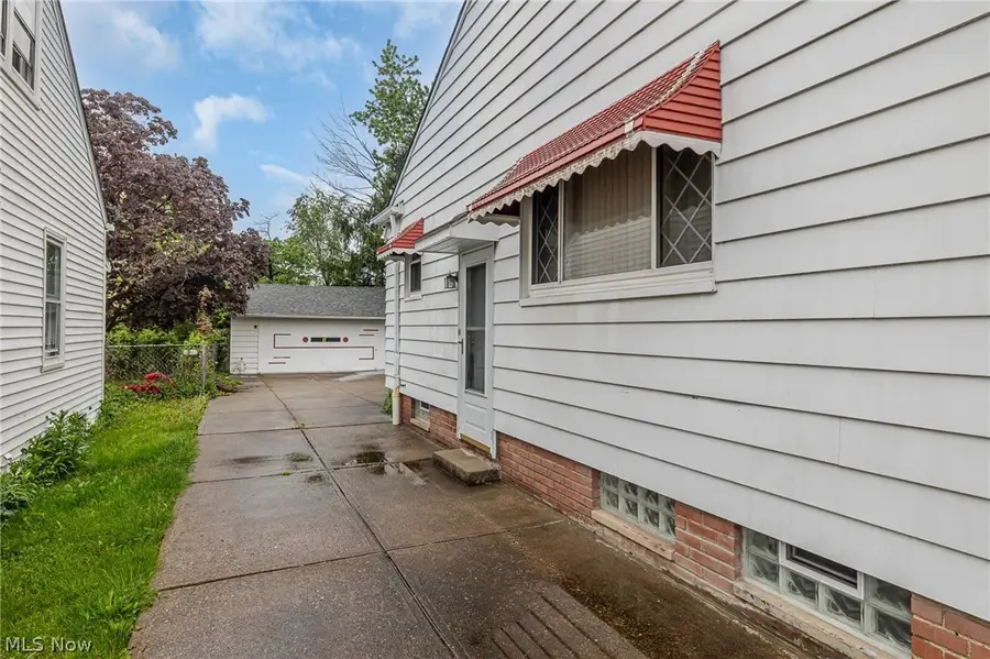 9609 Alexander Road, Garfield Heights, OH 44125 - #3
