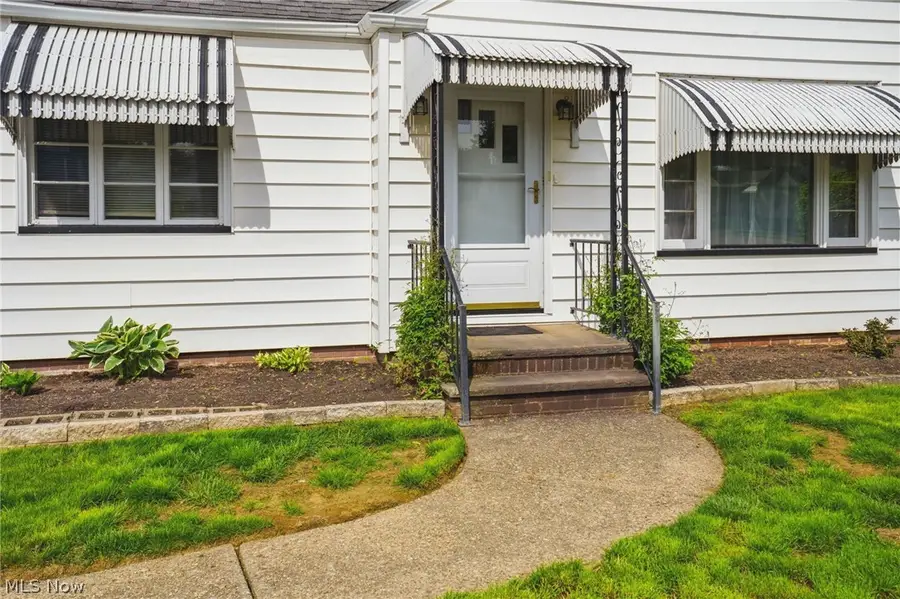 2953 Gibbs Ne Avenue, Canton, OH 44714 - #2