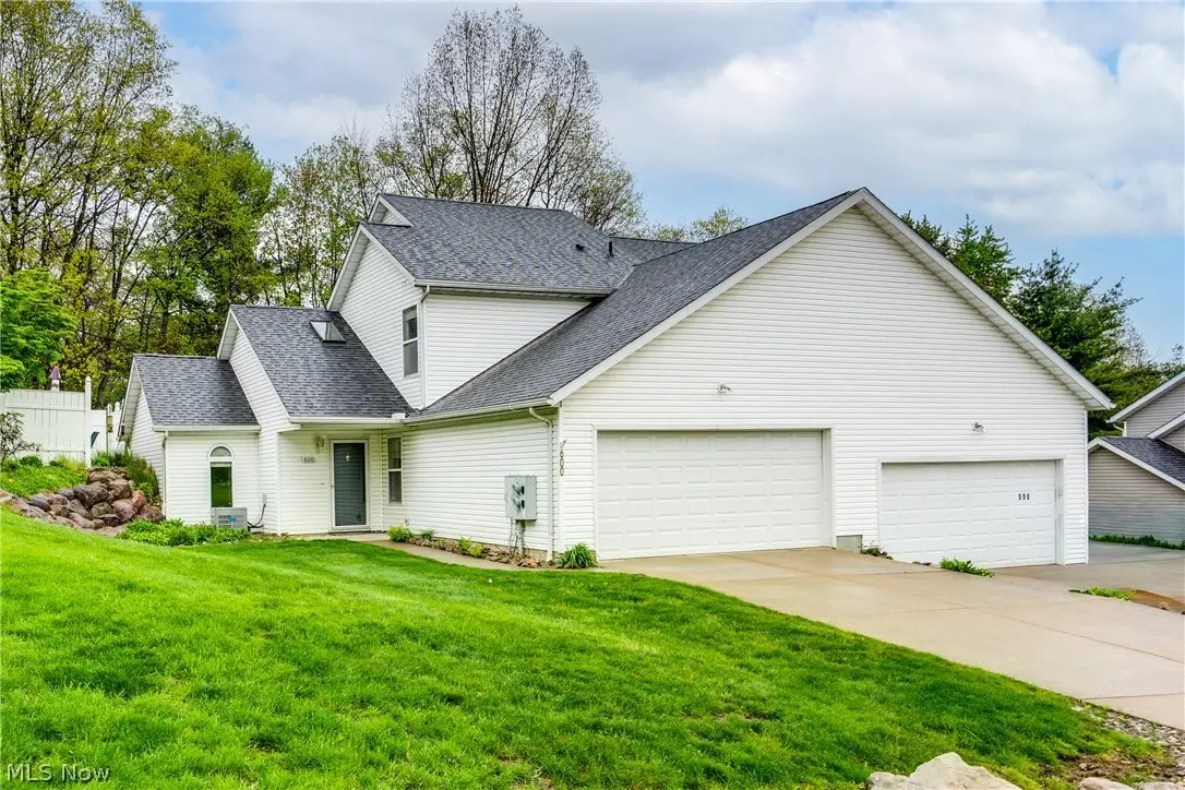 600 Hilltop Terrace, Tallmadge, OH 44278 - #1