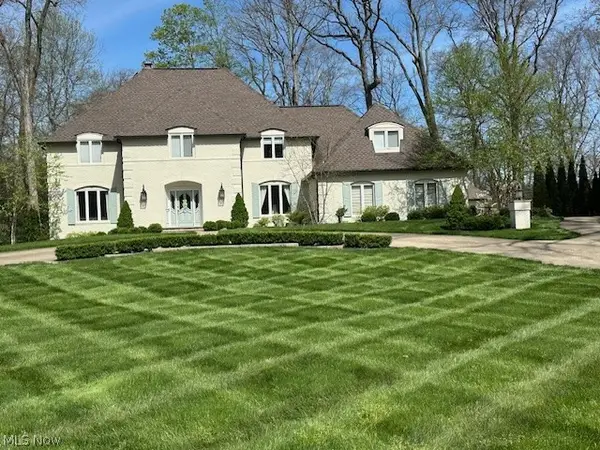 994 Robinwood Hills Drive, Akron, OH 44333