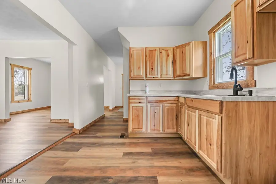 215 E Pennsylvania Avenue, Sebring, OH 44672 - #3