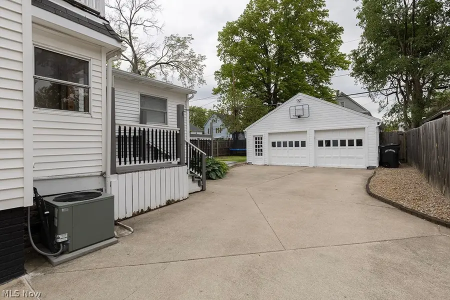 144 Cornell Avenue, Elyria, OH 44035 - #3