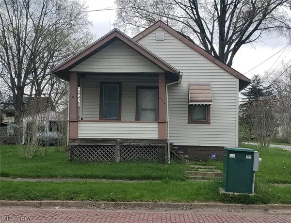 404 York Nw Avenue, Warren, OH 44485