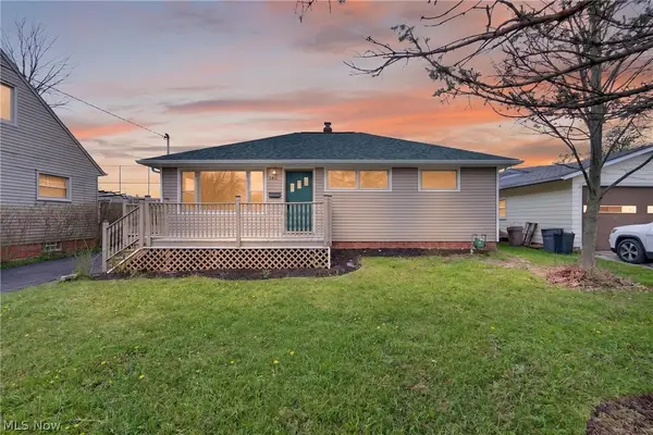 568 Heather Lane, Bedford, OH 44146
