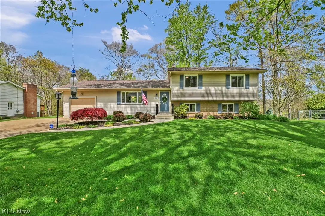 3109 Fair Oaks Drive, Norton, OH 44203 - #1