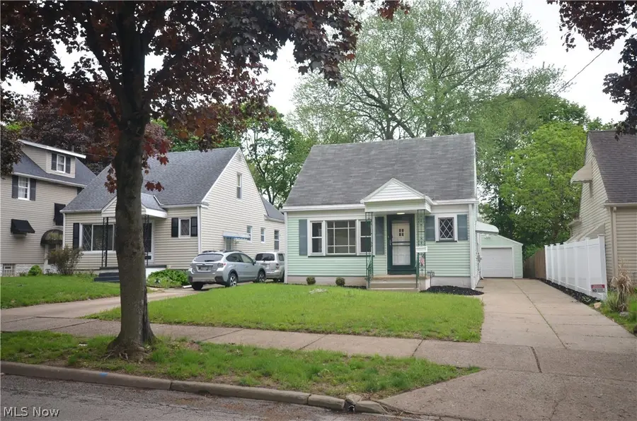 154 E Brookside Avenue, Akron, OH 44301 - #2