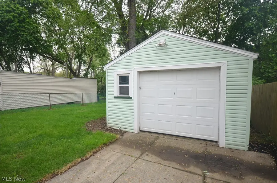 154 E Brookside Avenue, Akron, OH 44301 - #3