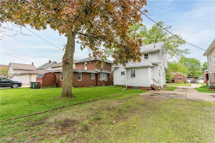 2910 13th Nw Street, Canton, OH 44708 - #3