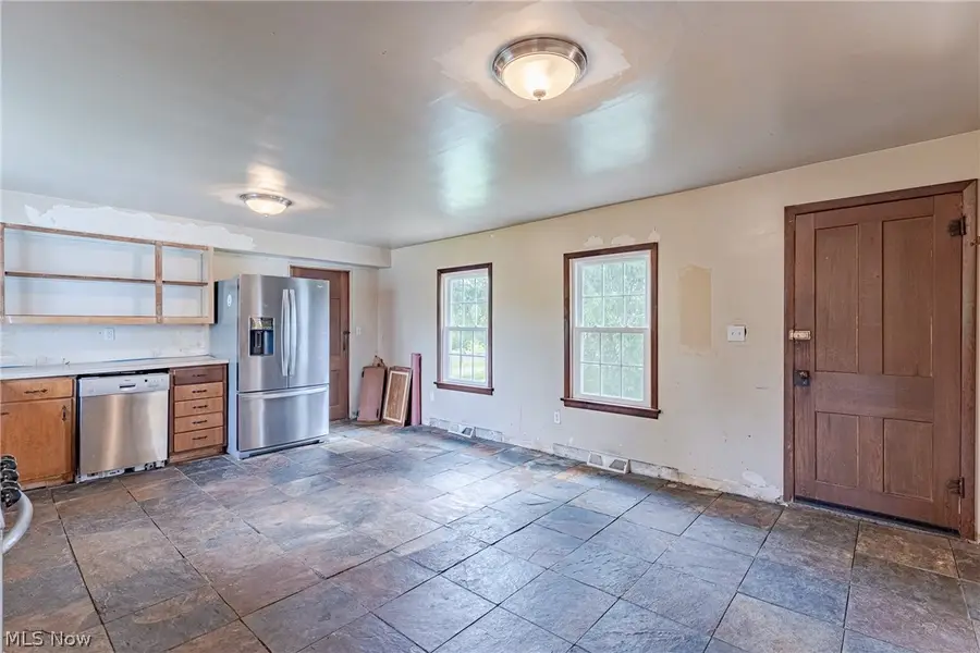 9440 Avery Road, Broadview Heights, OH 44147 - #3