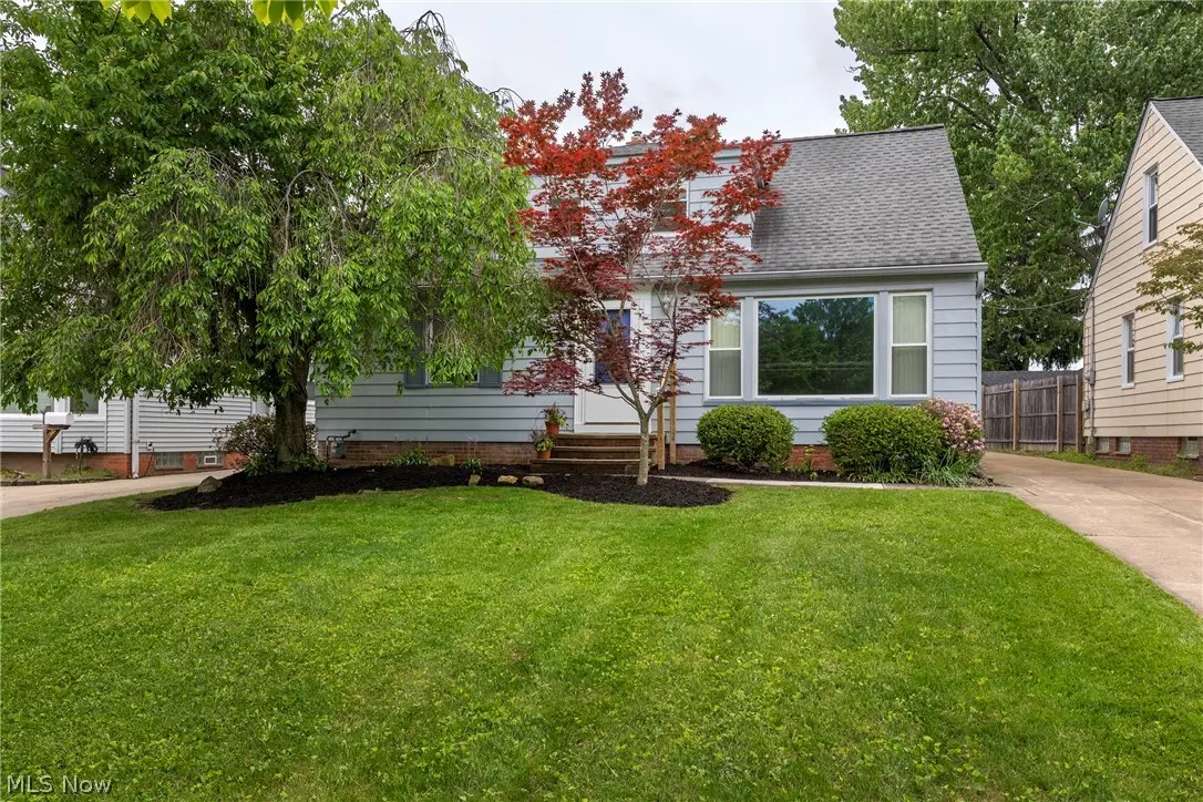 5042 N Barton Road, Lyndhurst, OH 44124 - #1