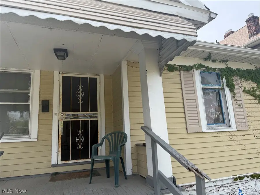 1462 E 133rd Street, East Cleveland, OH 44112 - #2