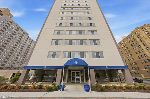 12520 Edgewater Drive #1009, Lakewood, OH 44107