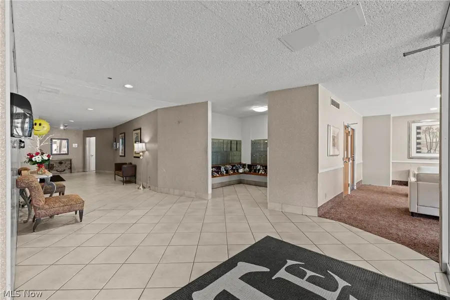 12520 Edgewater Drive #1009, Lakewood, OH 44107 - #3