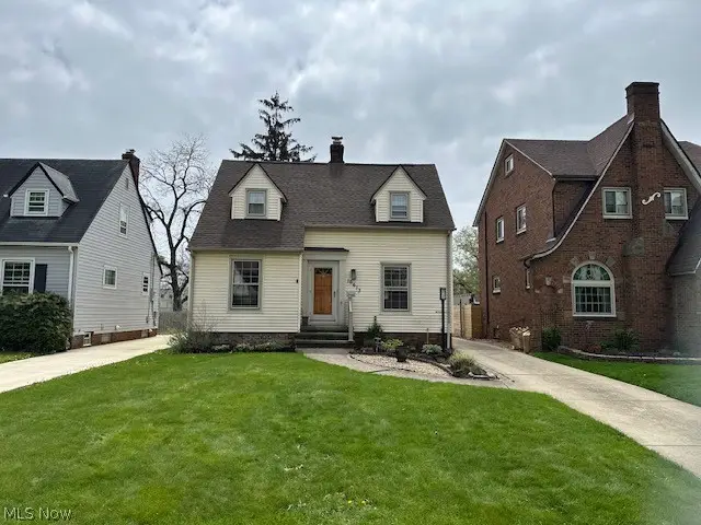 16613 Laverne Avenue, Cleveland, OH 44135 - #2