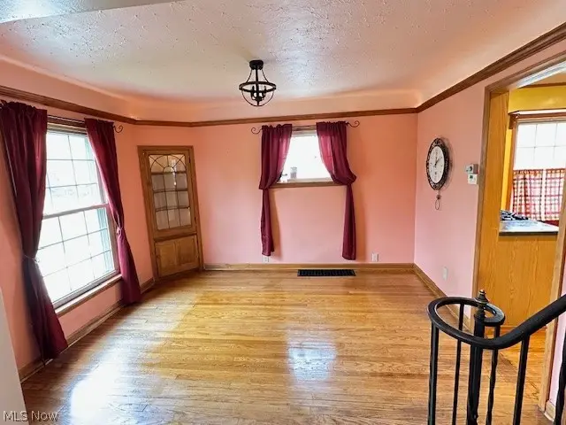 16613 Laverne Avenue, Cleveland, OH 44135 - #3