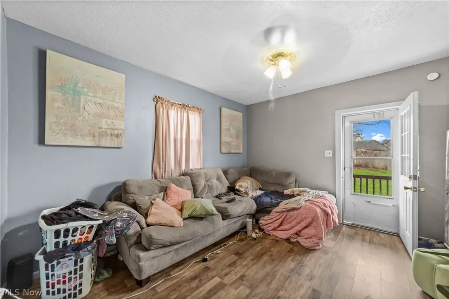 122 Elbe Street, Elyria, OH 44035 - #3