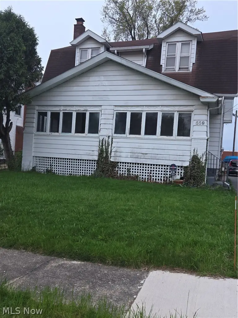 559 Redondo Road, Youngstown, OH 44504 - #1
