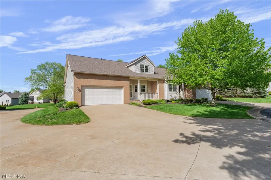 2423 Charing Cross Nw Road, Canton, OH 44708 - #2