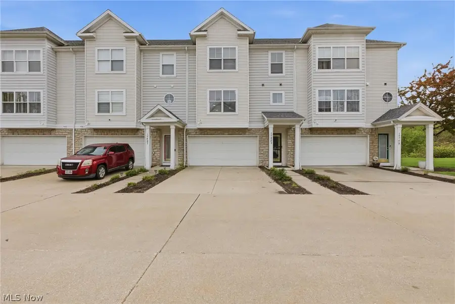 17583 Wildwood Lane, Cleveland, OH 44119 - #2