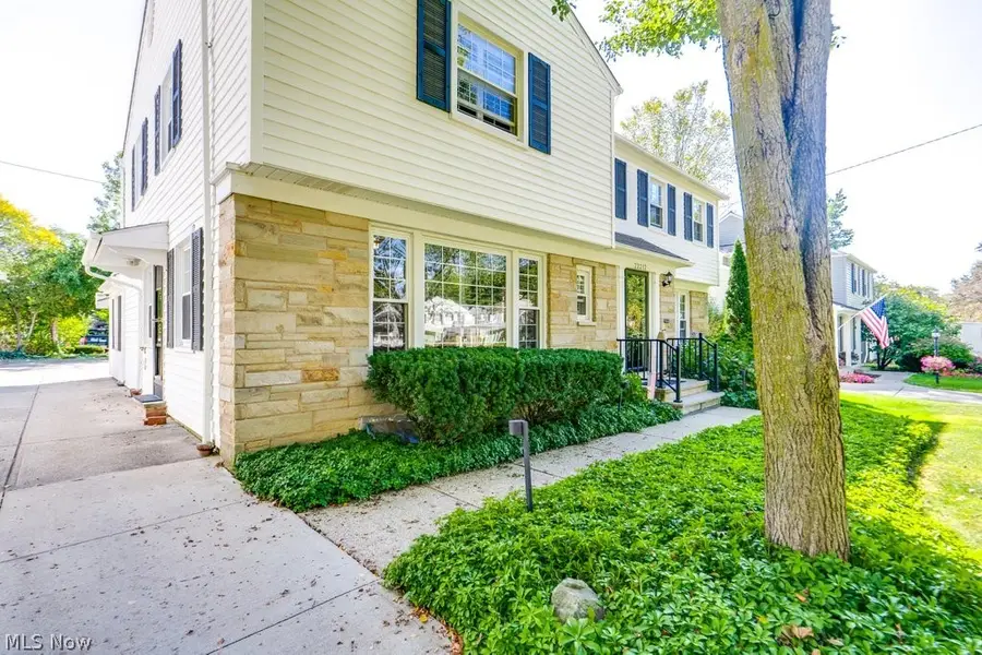 22212 E Byron Road, Shaker Heights, OH 44122 - #3