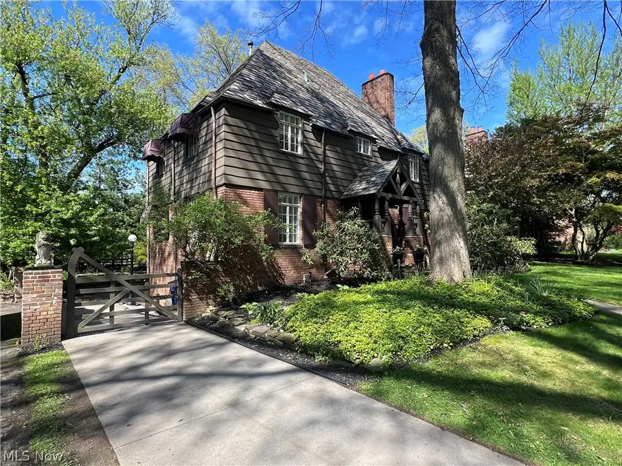 15489 Brewster Road, East Cleveland, OH 44112 - #2