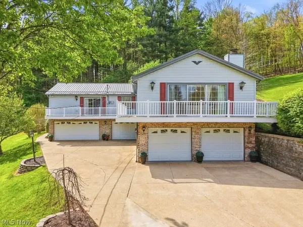 411 E Mohawk Drive, Malvern, OH 44644