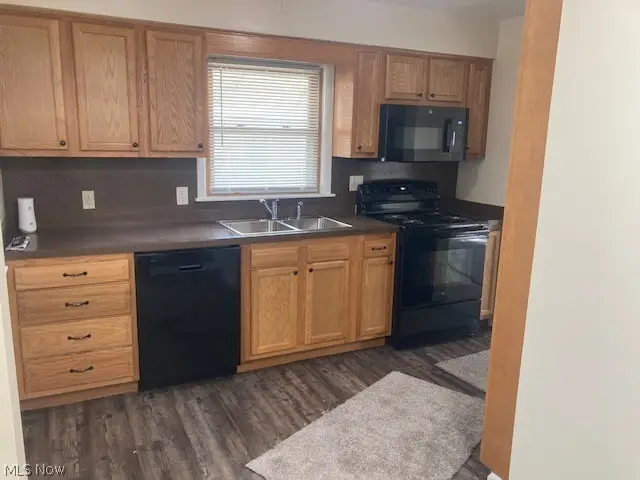 310 N Mecca Street, Cortland, OH 44410 - #2