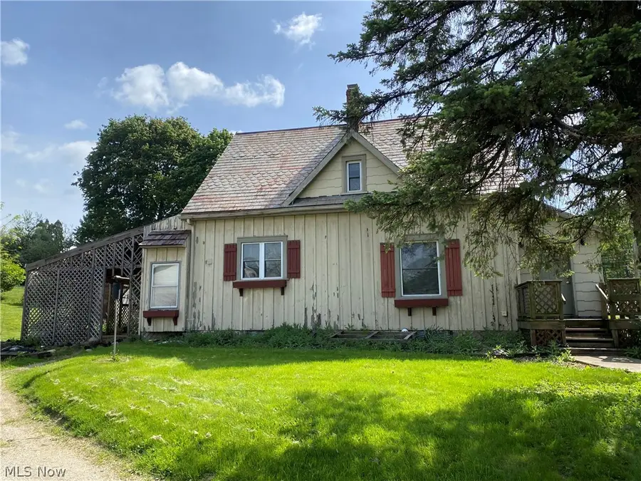 1023 Applegrove Nw Street, North Canton, OH 44720 - #3