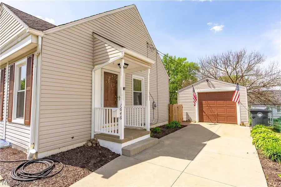 1646 Evergreen Avenue, Akron, OH 44301 - #3