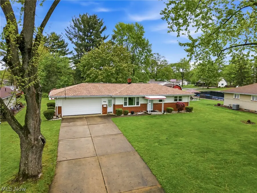 3130 Lynwood Nw Drive, Warren, OH 44485 - #3
