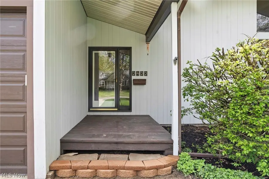 2422 Chestnut Boulevard, Cuyahoga Falls, OH 44223 - #3