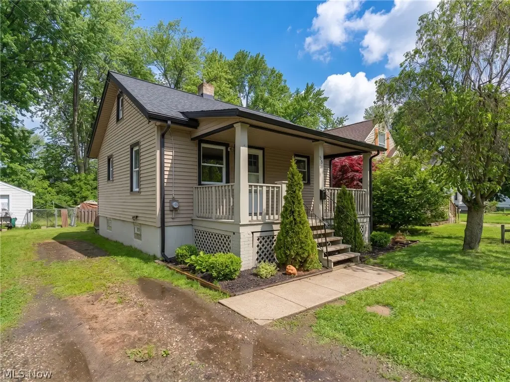 557 Washington Avenue, Barberton, OH 44203 - #1