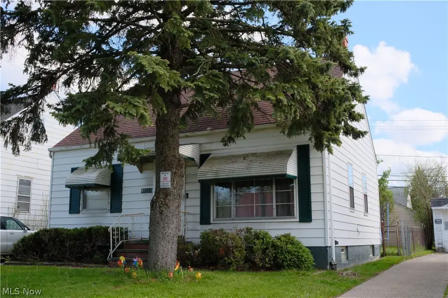 19312 Fairway Avenue, Maple Heights, OH 44137 - #2