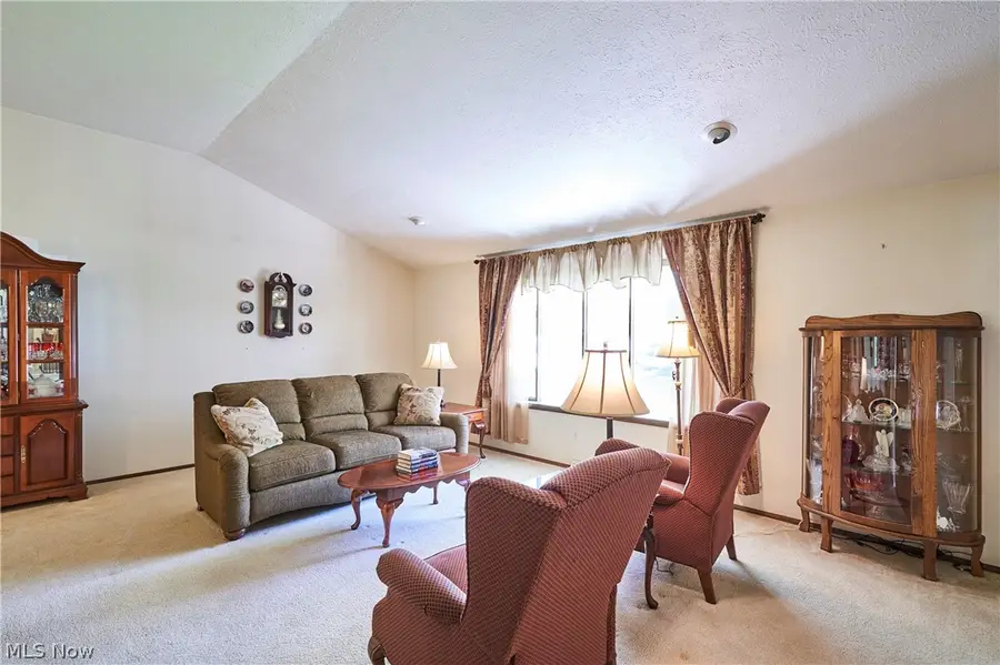 34138 Gem Circle, North Ridgeville, OH 44039 - #2
