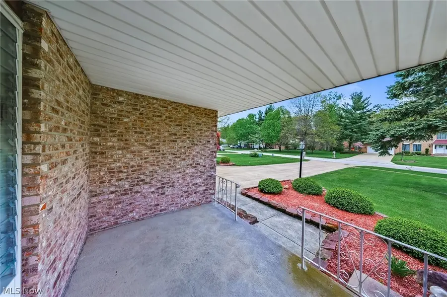 9841 Applewood Drive, North Royalton, OH 44133 - #2