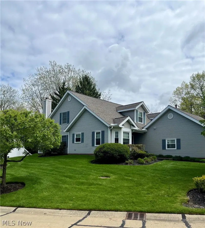 201 Steeplechase, Willoughby Hills, OH 44092 - #2