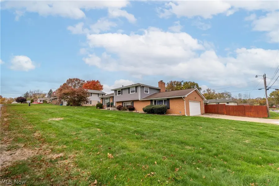 1227 33rd Ne Street, Canton, OH 44714 - #3