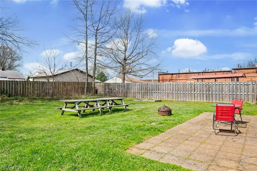 396 E 319 Street, Willowick, OH 44095 - #3